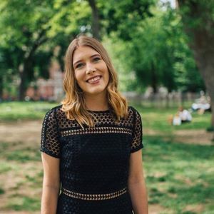 Meet your Posher, Laura